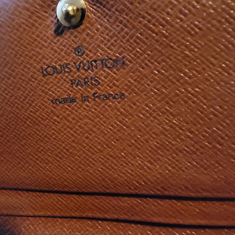 🤎✨ Authentic Louis Vuitton Brown Monogram Wallet 👜✨ Dust Bag Included 🛍️🤎 - Picture 10 of 12